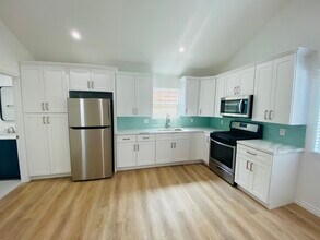 12122 Havelock Ave in Los Angeles, CA - Building Photo - Building Photo