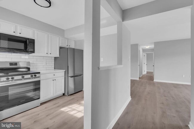 property at 8720 Sugarwood Ct