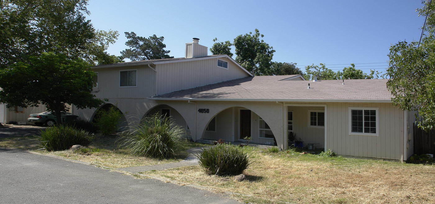 4050 Little Dr in Concord, CA - Building Photo