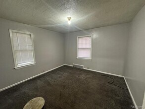 7785 Mettetal St in Detroit, MI - Building Photo - Building Photo