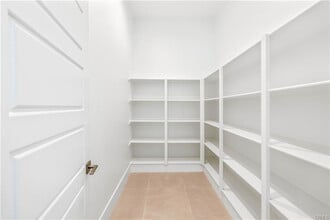 11914 Churchill Wy in Los Angeles, CA - Building Photo - Building Photo