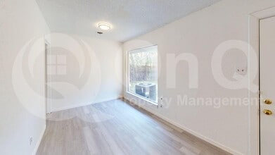 910 S Mills Dr in Euless, TX - Building Photo - Building Photo