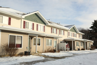 Green Park Townhomes in Mason, MI - Building Photo - Building Photo