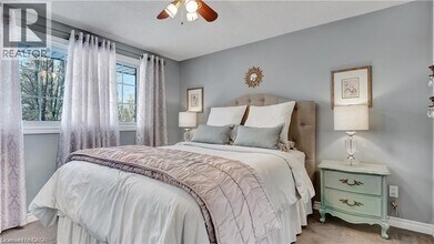 35 Pearce Ave in St Catharines, ON - Building Photo - Building Photo