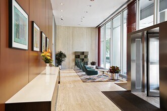 1700 E 56th St in Chicago, IL - Building Photo - Building Photo