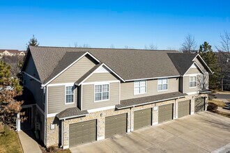 Sandstone Creek in Overland Park, KS - Foto de edificio - Building Photo