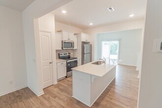 195 Crescent Wy in Little River, SC - Building Photo - Building Photo