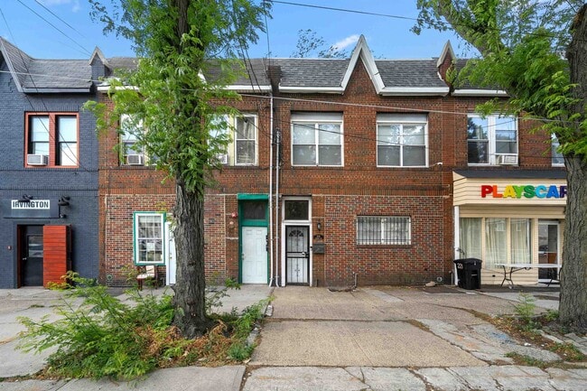 property at 219 Mallory Ave