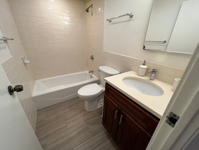 2353 Massachusetts Ave, Unit 61 in Cambridge, MA - Building Photo - Building Photo
