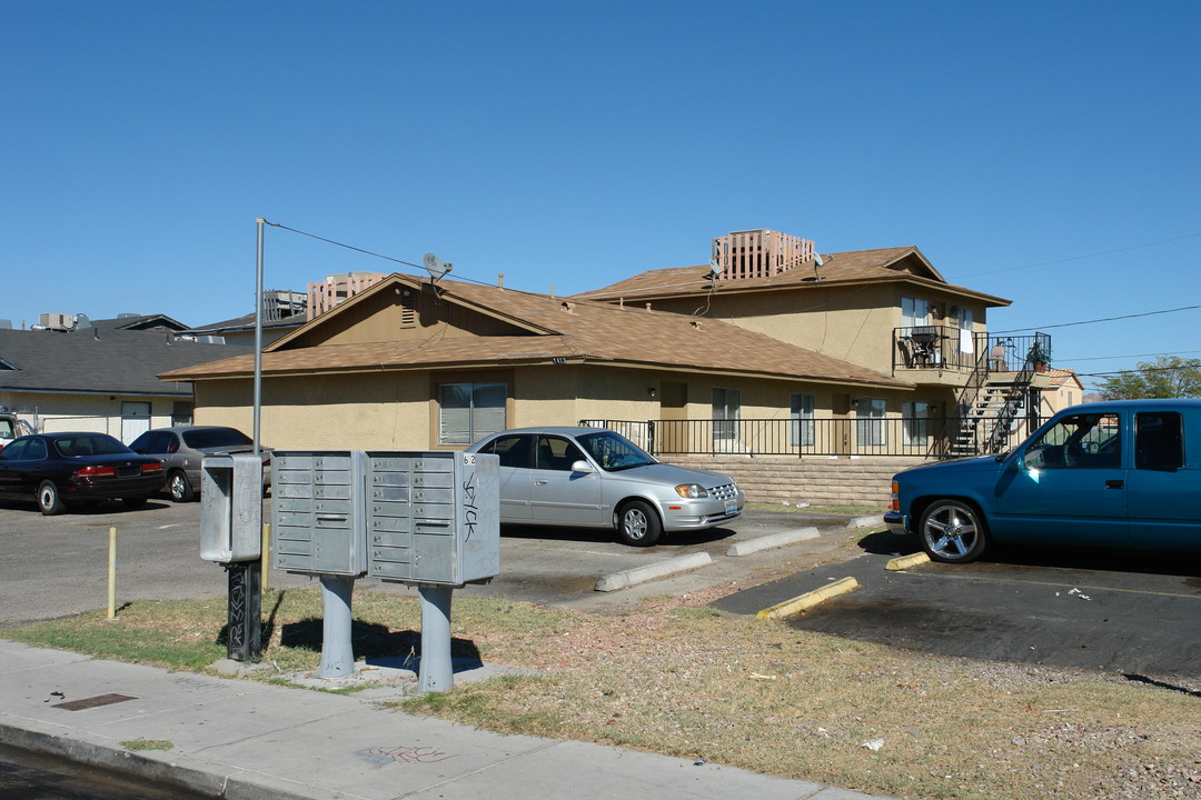 Haas Apartments in Las Vegas, NV - Building Photo