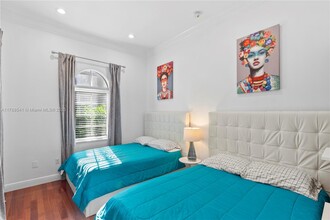 1223 Jackson St in Hollywood, FL - Building Photo - Building Photo
