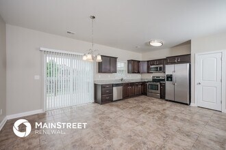 9832 Valley Farms Blvd in Louisville, KY - Building Photo - Building Photo