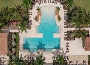 1561 Oceania Dr S in Naples, FL - Building Photo - Building Photo