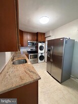 2600 16th St S in Arlington, VA - Building Photo