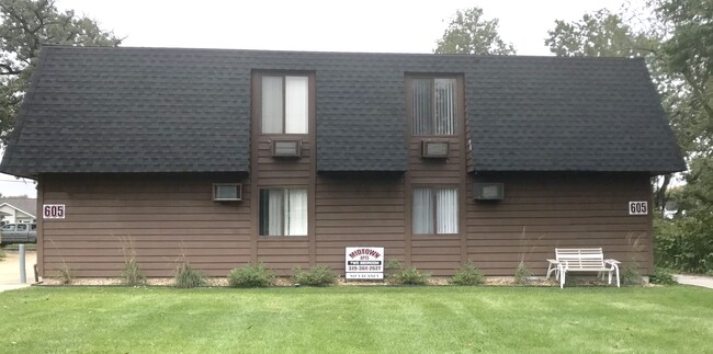 605 E Main St, Unit Midtown town Apt.
