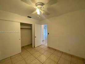 2301 N 56th Terrace in Hollywood, FL - Building Photo