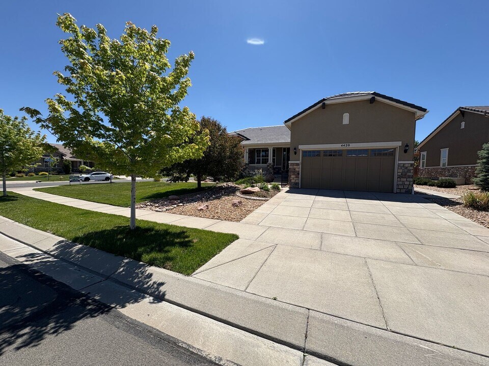 4420 Crystal Dr in Broomfield, CO - Building Photo