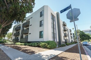 6310 Sylmar Ave in Van Nuys, CA - Building Photo