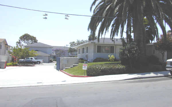 1932-1934 West Dr in Vista, CA - Building Photo - Building Photo