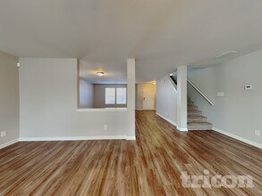 1351 Waterlily Lane, Unit 109 in Charlotte, NC - Building Photo - Building Photo