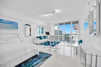 475 Brickell Ave, Unit 5010 in Miami, FL - Building Photo - Building Photo