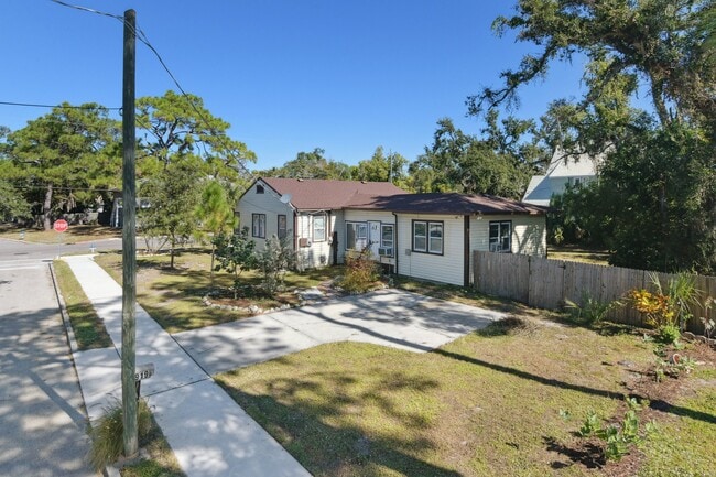 1919 12th Ave W in Bradenton, FL - Building Photo - Building Photo