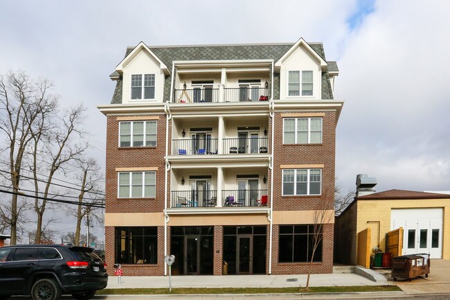 114-116 W Walnut St in Oxford, OH - Building Photo - Building Photo