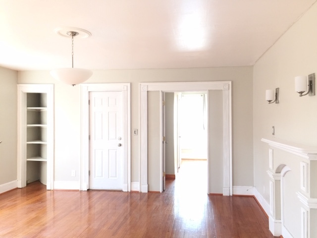 977 Whalley Ave, Unit 2 FL in New Haven, CT - Building Photo