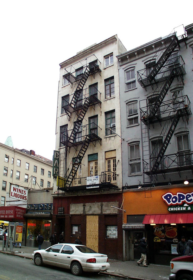 110 Chambers St in New York, NY - Building Photo - Building Photo