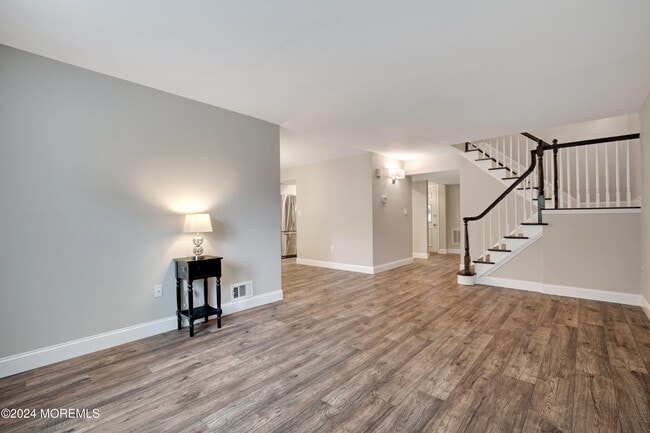 47 Apple Dr in Spring Lake, NJ - Building Photo - Building Photo