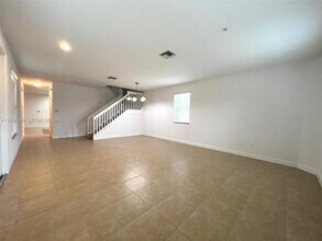 1423 SW 147th Ave in Pembroke Pines, FL - Building Photo - Building Photo