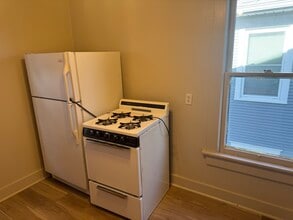 1604 30th St, Unit 2 in Rock Island, IL - Building Photo - Building Photo
