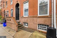 2018 E York St photo'