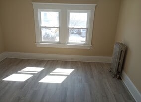 264 State St, Unit Apartment 4 in Nanticoke, PA - Building Photo