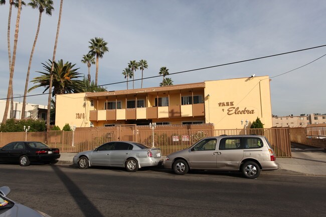 Park Electra in Canoga Park, CA - Building Photo - Building Photo