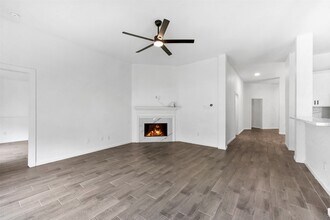 13021 Castlewind Ln in Pearland, TX - Building Photo - Building Photo