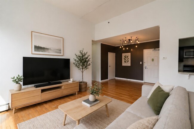 property at 501 Adams St