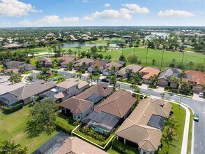 7831 Valencia Ct in Naples, FL - Building Photo - Building Photo