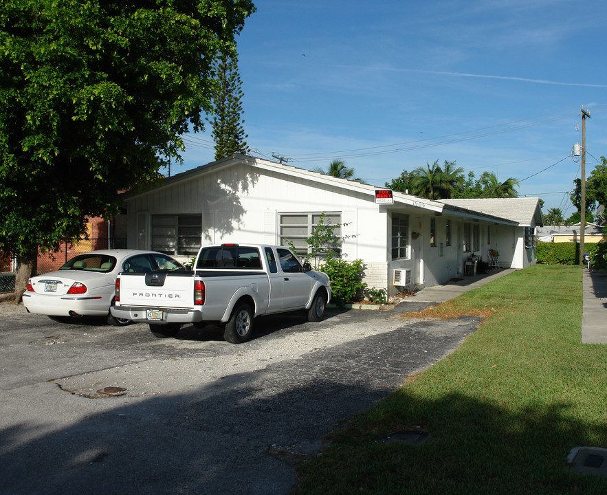 1905 Miami Rd in Fort Lauderdale, FL - Foto de edificio