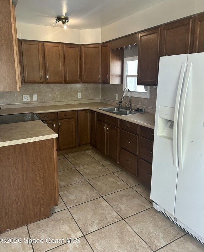 205 Crown Blvd in Melbourne, FL - Building Photo - Building Photo