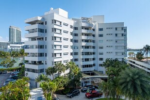 Belle Towers Condominium in Miami Beach, FL - Building Photo