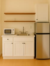 22612 Califa St in Los Angeles, CA - Building Photo - Building Photo