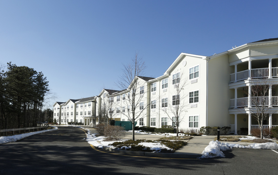 Meadowbrook in Tinton Falls, NJ - Building Photo