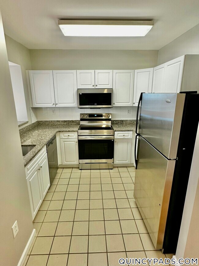 1 Cityview Ln, Unit 213