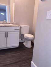 Sunset Station Apartments in Portland, OR - Building Photo - Building Photo