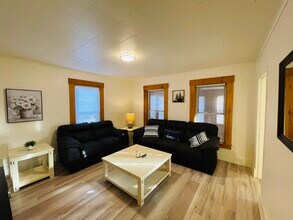 17 Arch St in Laconia, NH - Building Photo - Building Photo