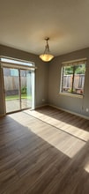 13460 SE Highpointe St in Clackamas, OR - Foto de edificio - Building Photo