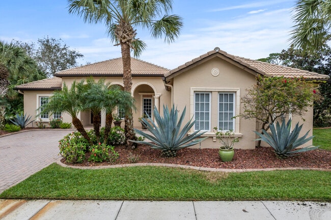 801 SW Classico Ct in Port St. Lucie, FL - Building Photo - Building Photo