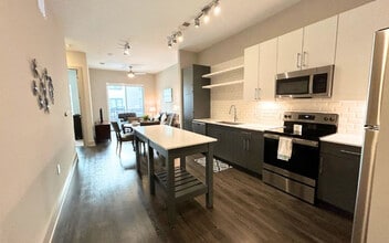 3158 Stillhouse Creek Dr in Atlanta, GA - Building Photo - Building Photo