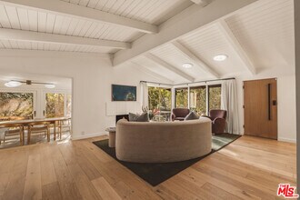 737 Halliday Ave in Los Angeles, CA - Building Photo - Building Photo